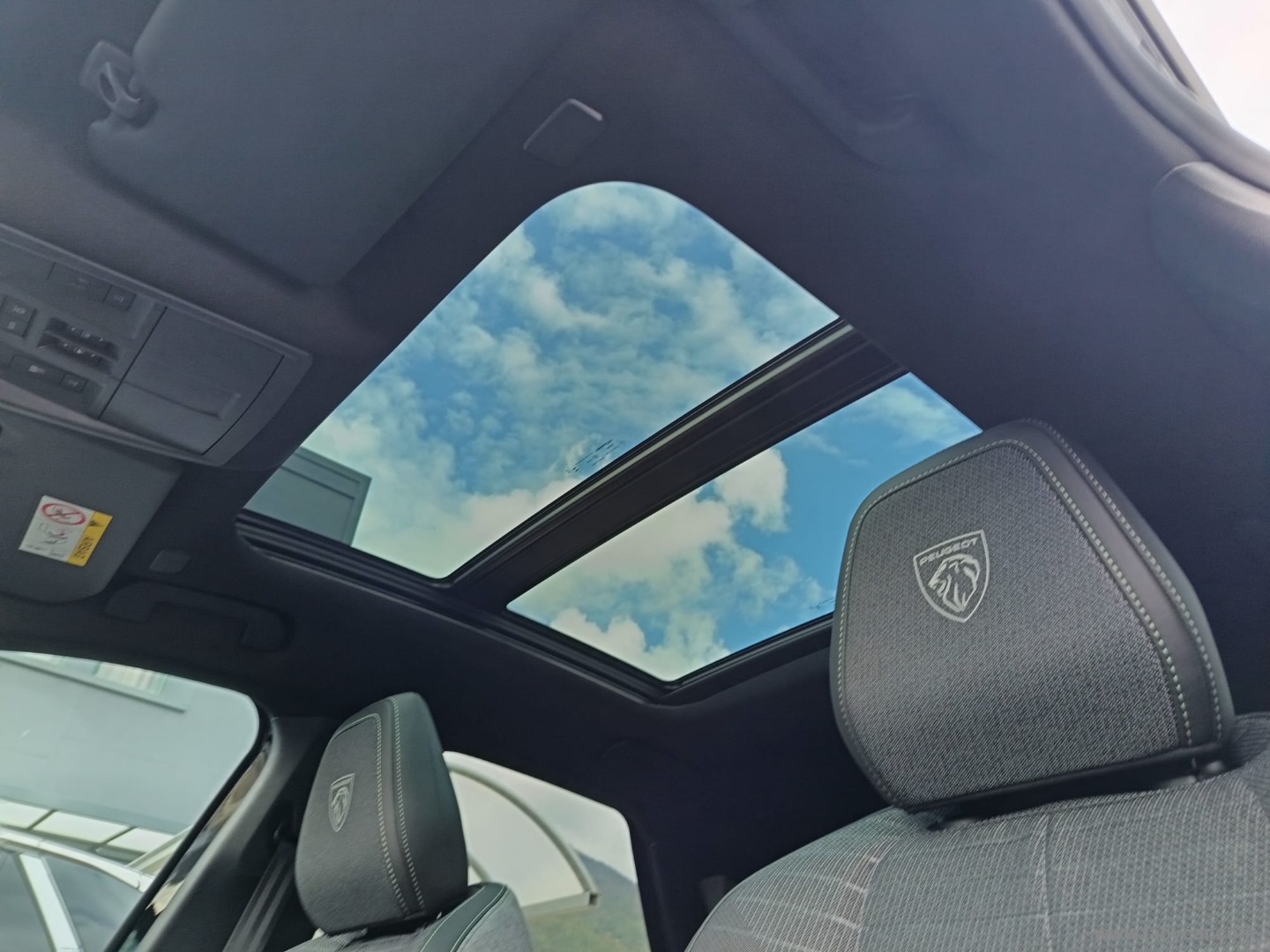 Peugeot 3008 Hybrid 145 e-DCS6 GT - Immagine 13