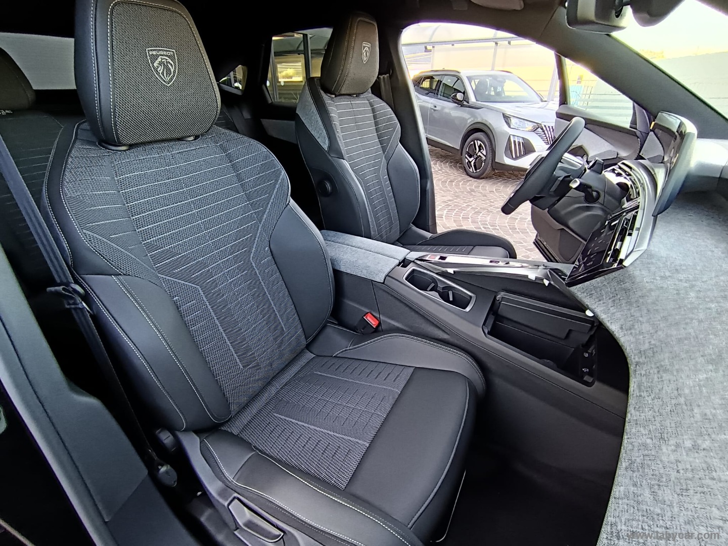 Peugeot 3008 Hybrid 145 e-DCS6 GT - Immagine 13