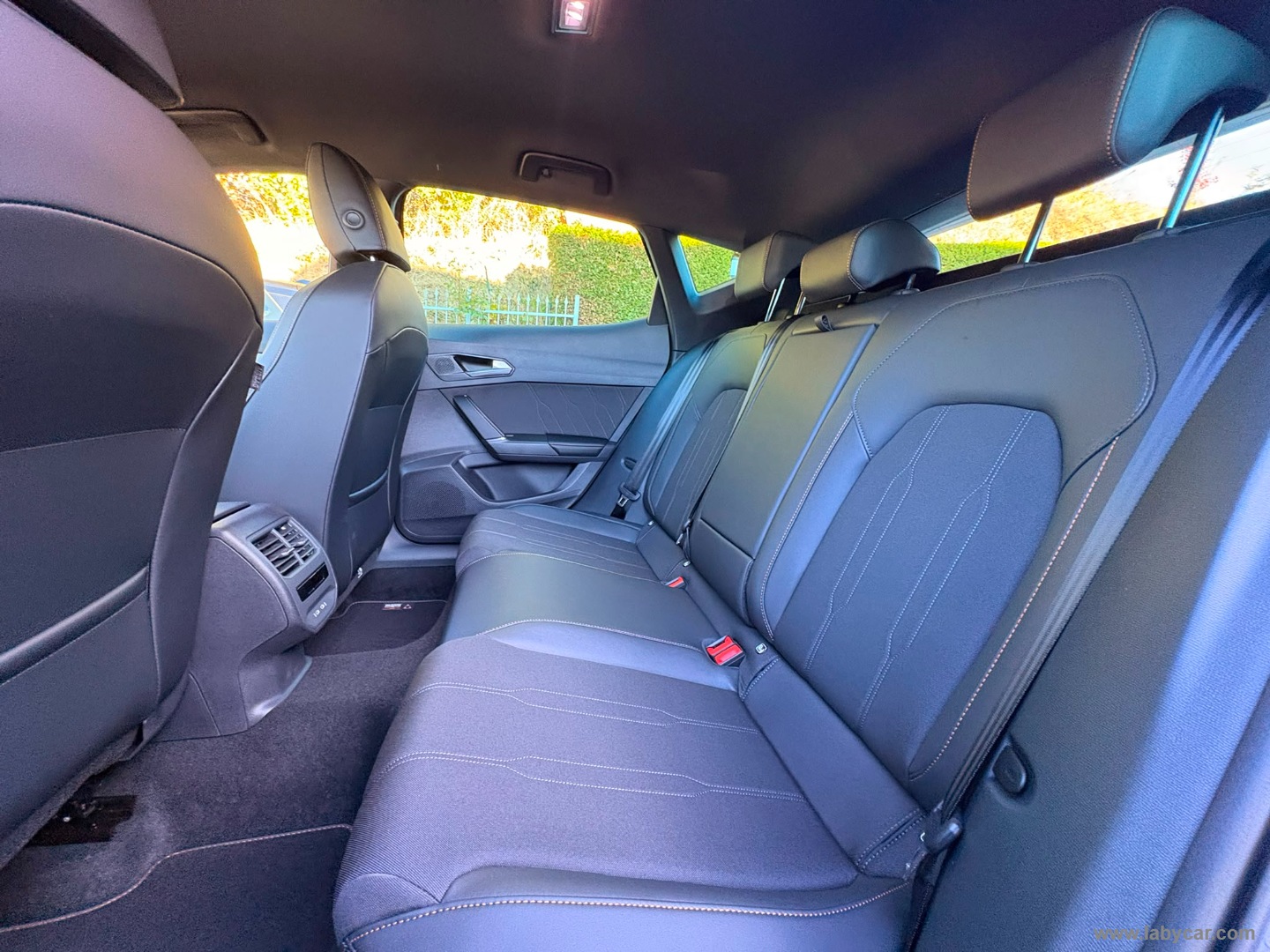 CUPRA Formentor 1.5 e-Hybrid DSG - Immagine 13