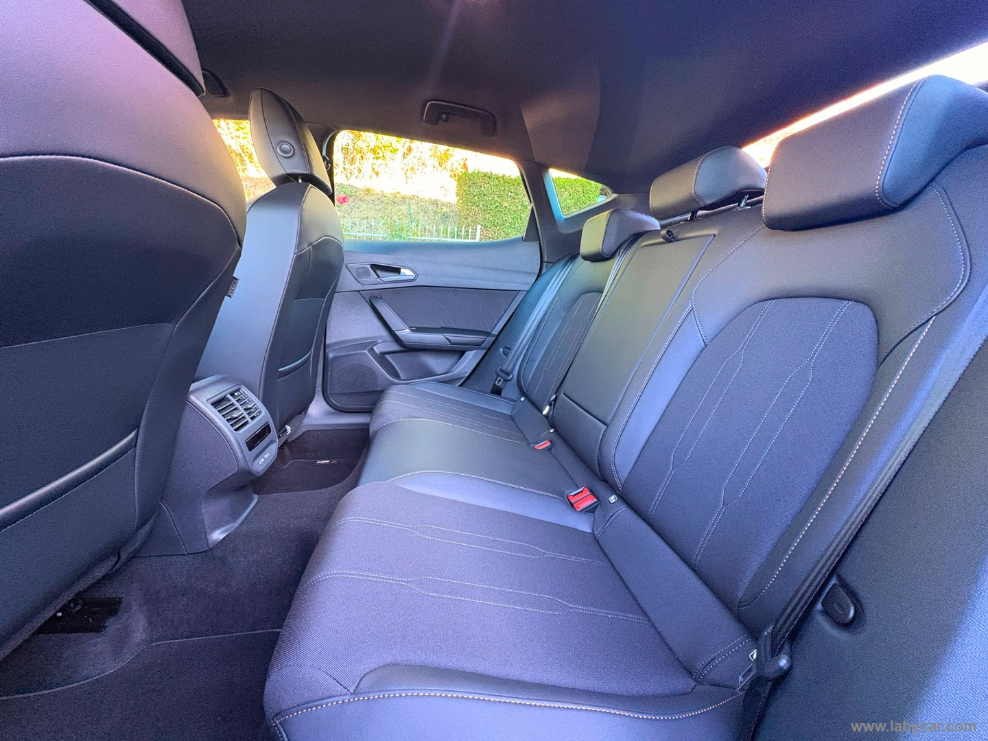 CUPRA Formentor 1.5 e-Hybrid DSG - Immagine 13