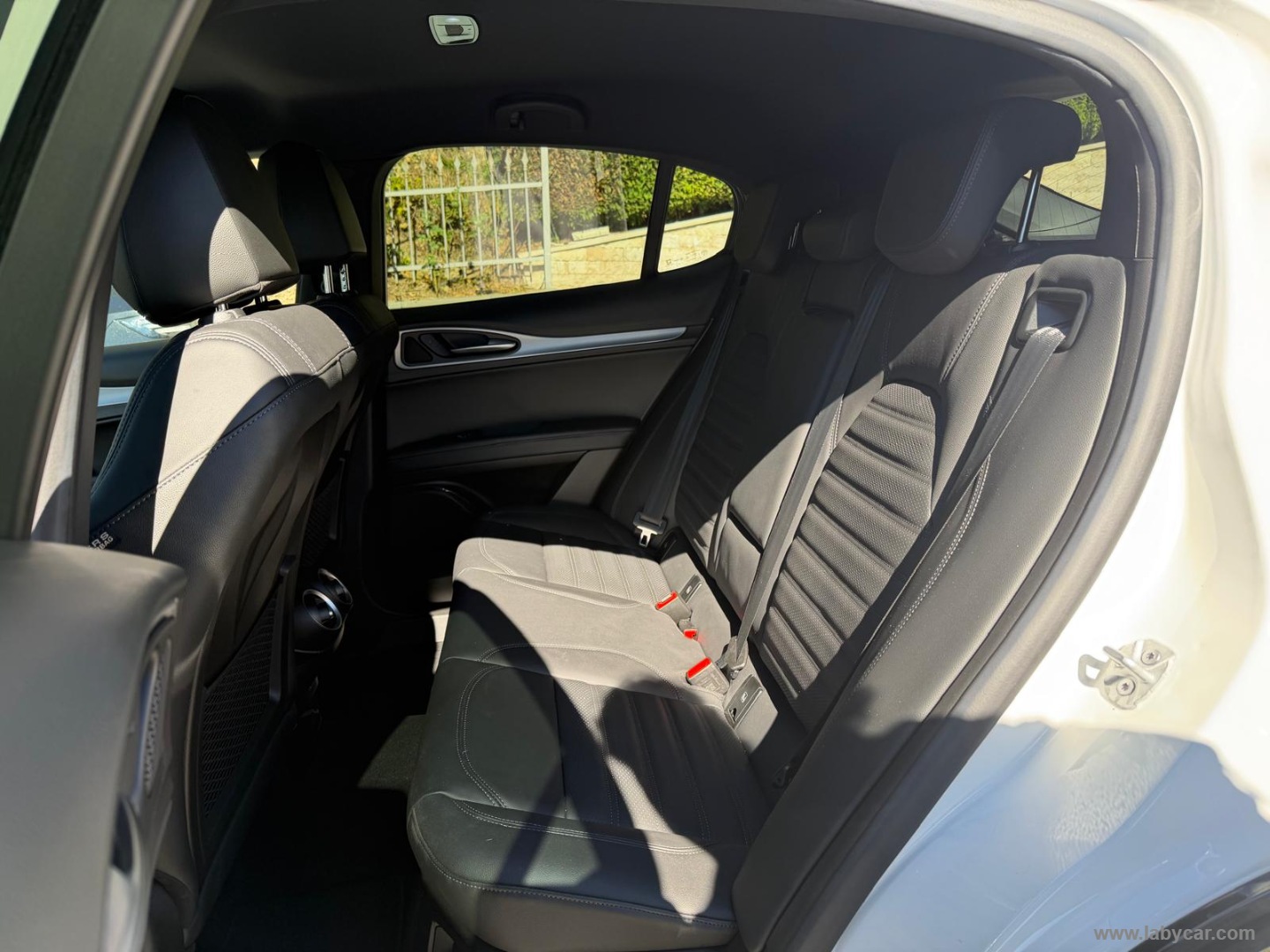 Alfa Romeo Stelvio 2.2 T.diesel 210CV AT8 Q4 Veloce - Immagine 13