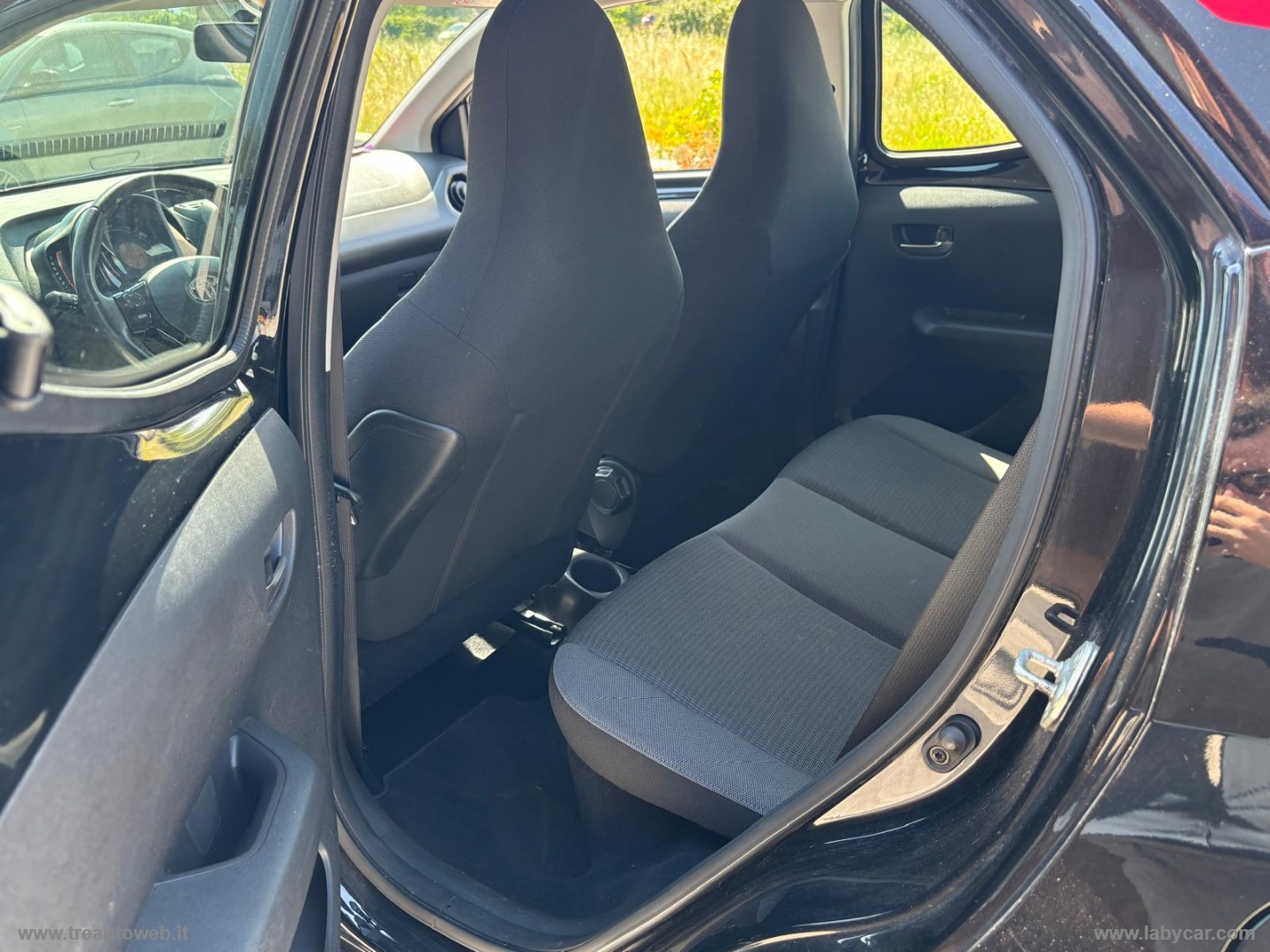 Aygo Connect 1.0 VVT-i 72 CV 5p. x-cool - immagine 13