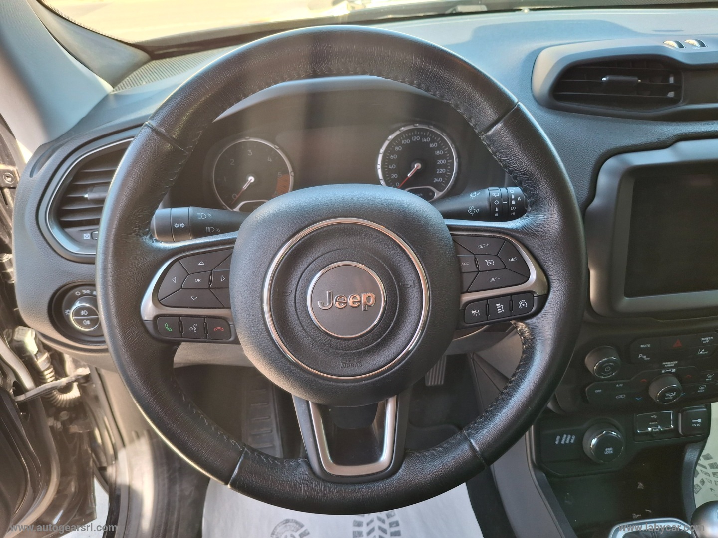 Renegade 2.0 Mjt 140CV 4WD Limited 35.000KM 2019 - immagine 13