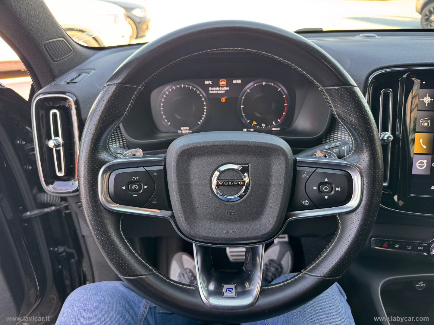 XC40 D3 AWD Geartronic R-design - immagine 13