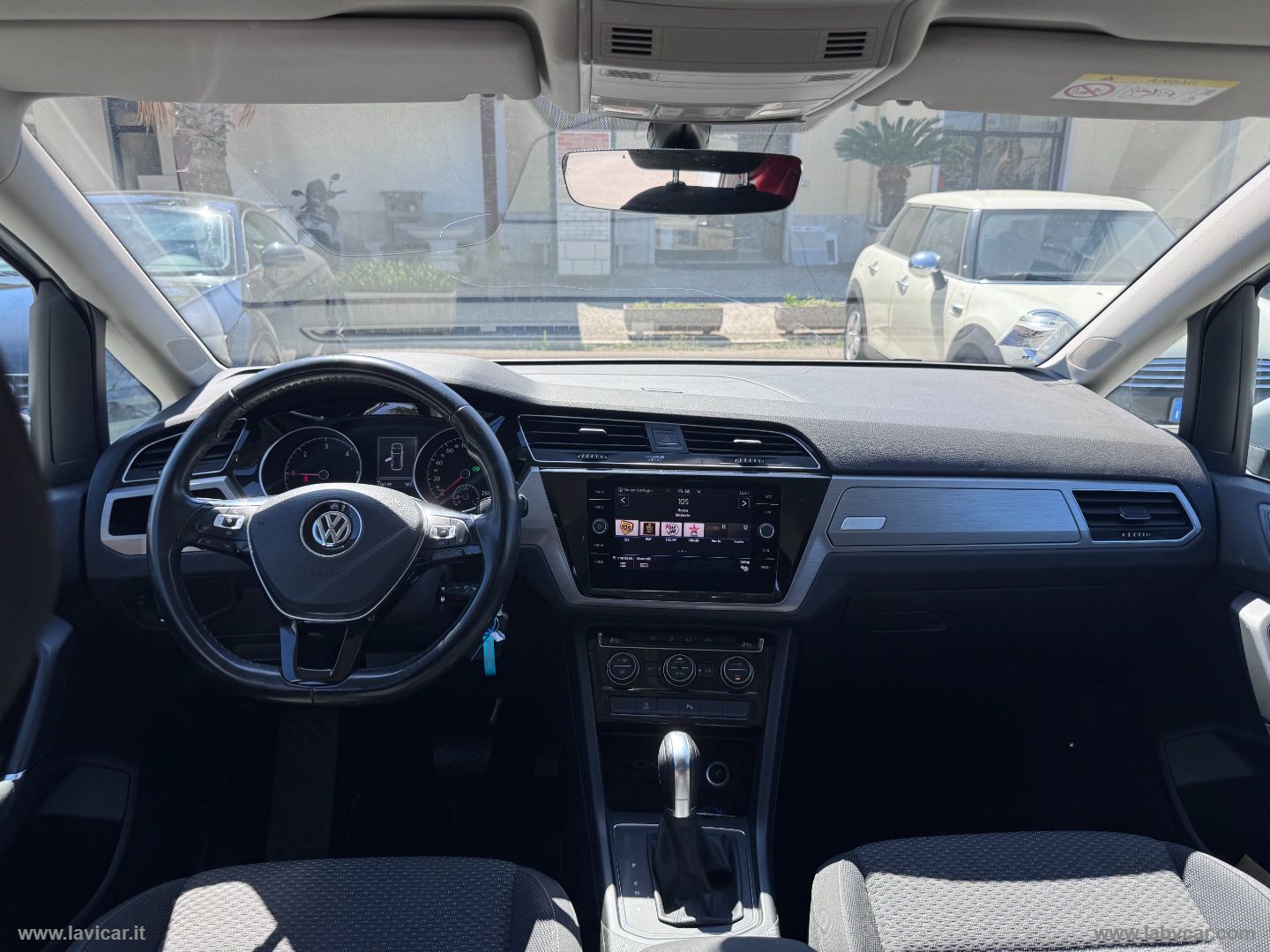 Touran 1.6 TDI 115 CV DSG Executive BMT - immagine 13