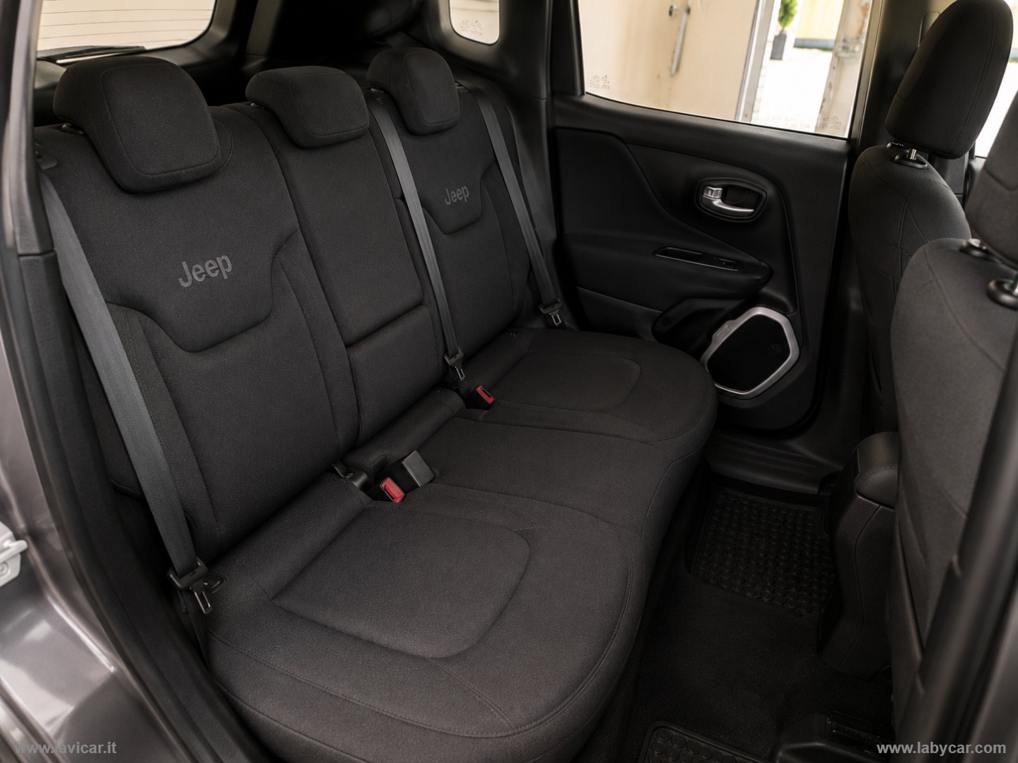 Renegade 1.6 Mjt 120CV Longitude - immagine 13