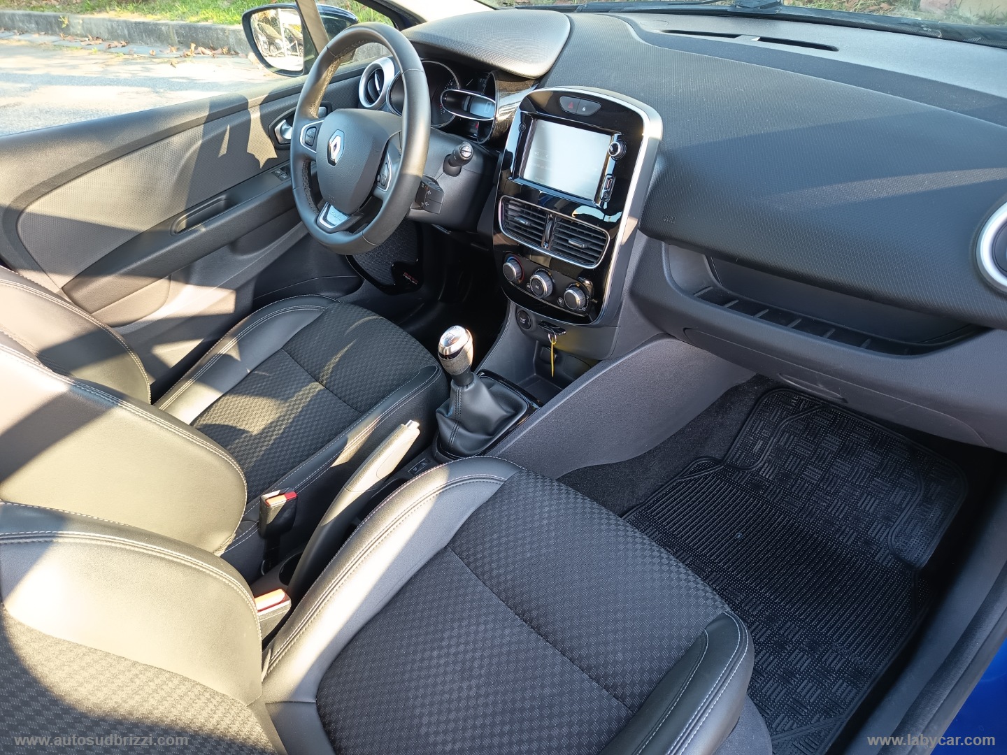 Clio TCe 12V 90 CV S&S 5p. Energy Duel - immagine 13