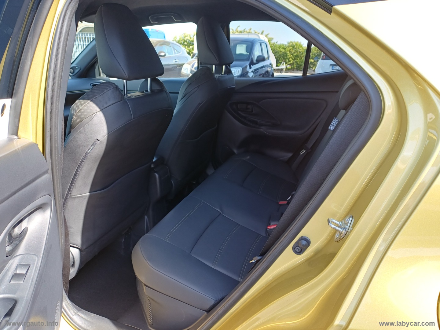 Yaris Cross 1.5 Hyb. 5p. E-CVT AWD Prem. - immagine 13