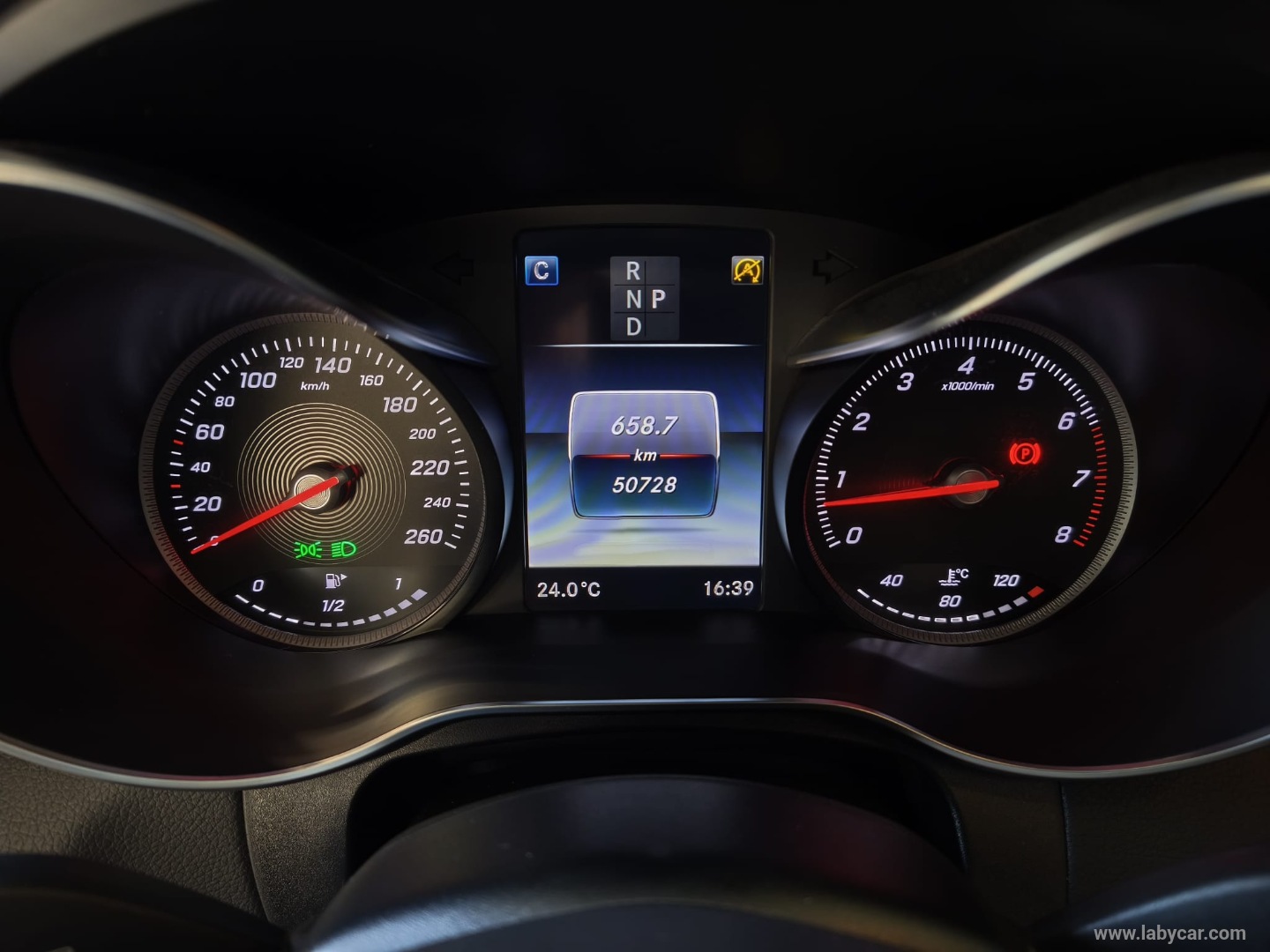 GLC 250 4Matic Coupé Premium AMG - immagine 13