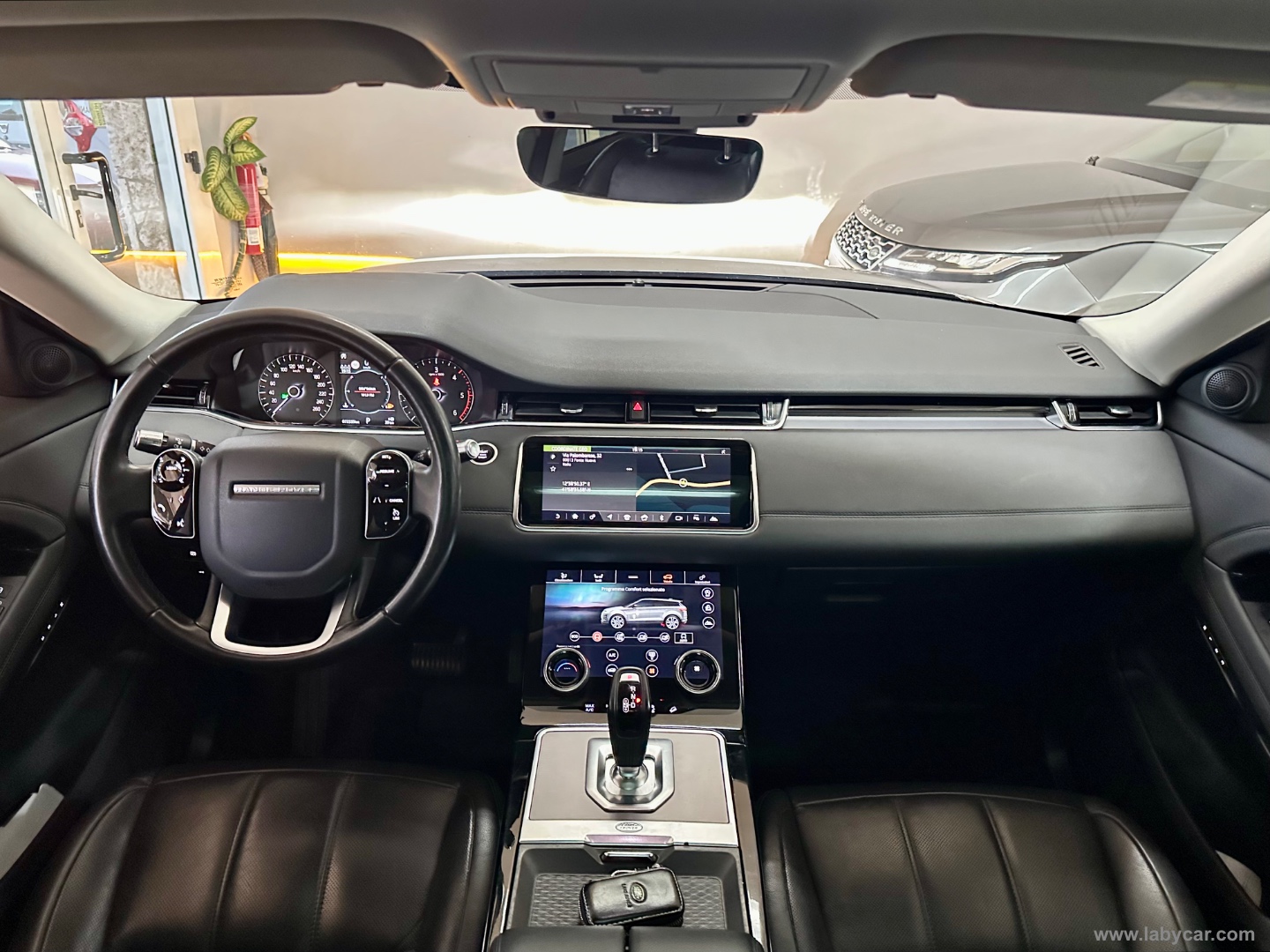 RR Evoque 2.0D L.Flw 150 AWD Auto S - immagine 13