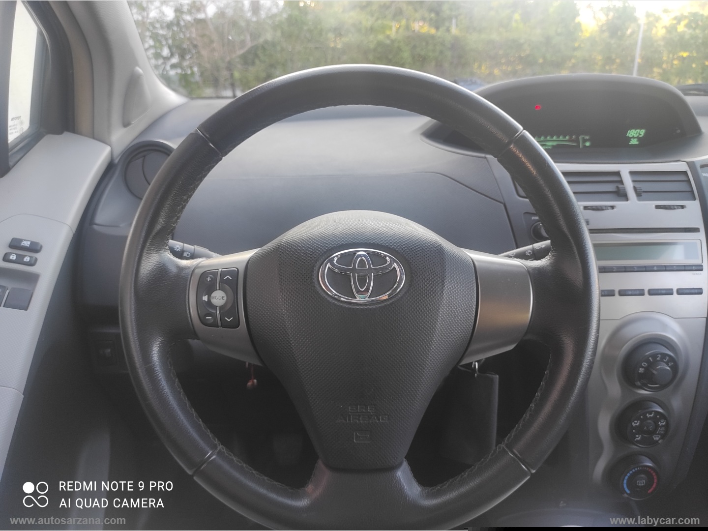 Yaris 1.0 3p. Luxury pack - immagine 13