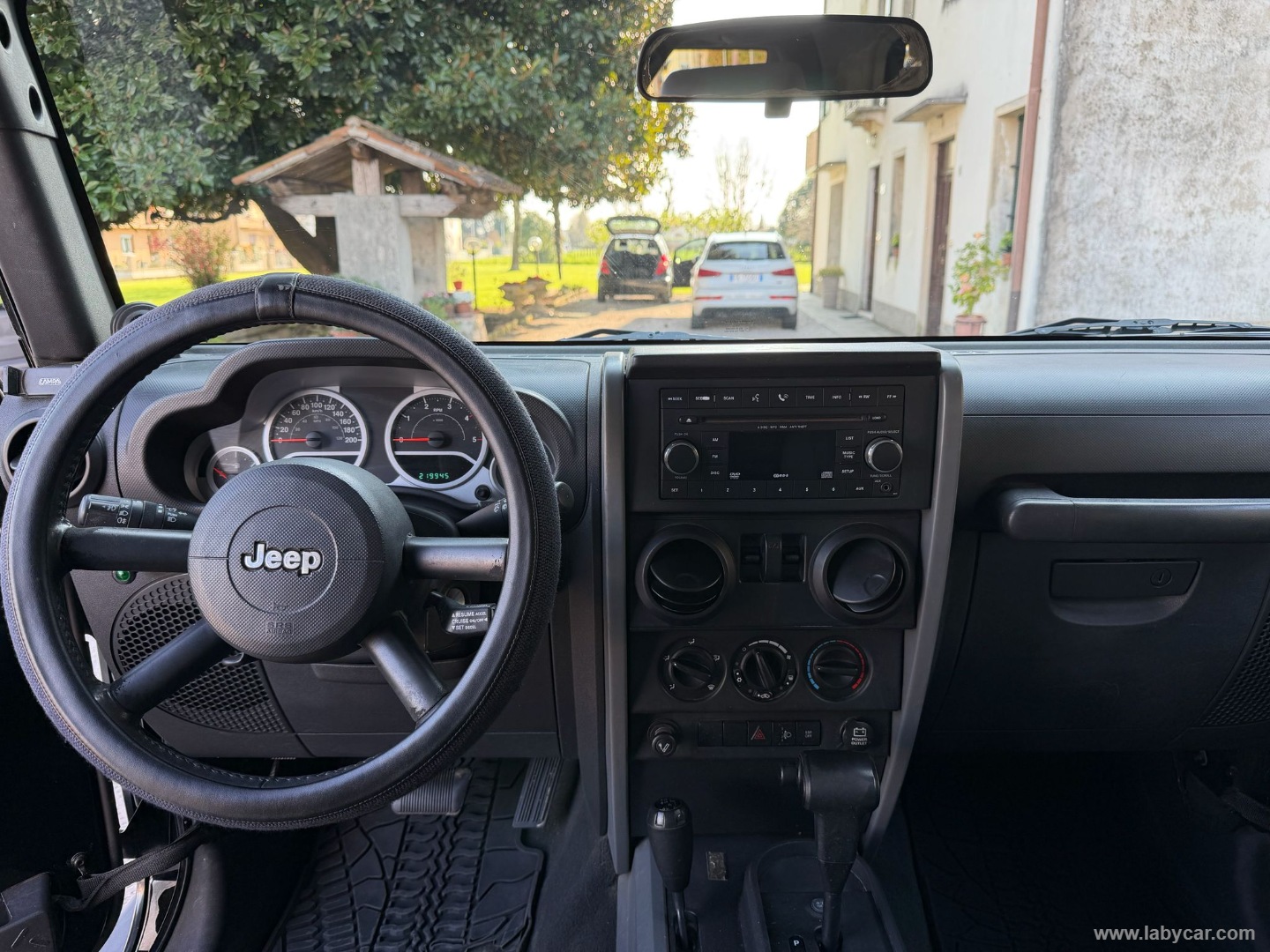 Wrangler 2.8 CRD Sahara Auto 4X4–MOTORE NUOVO - immagine 13