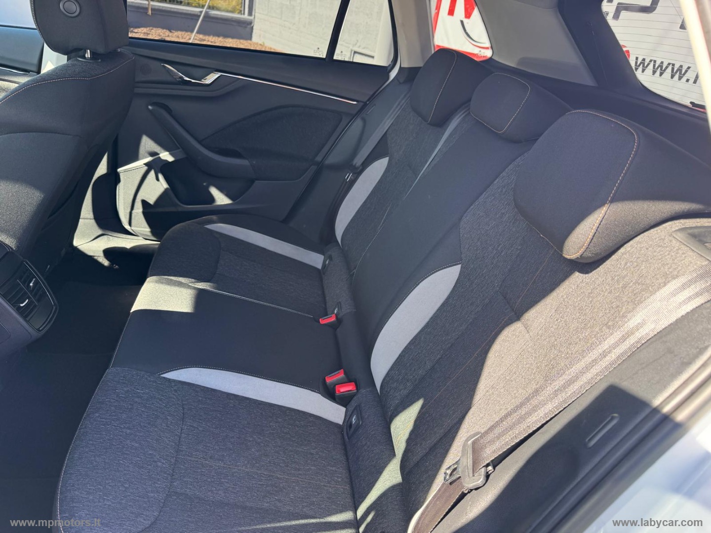 KAMIQ STYLE DSG 1.0 TSI 110CV AUTOMATICA - immagine 13