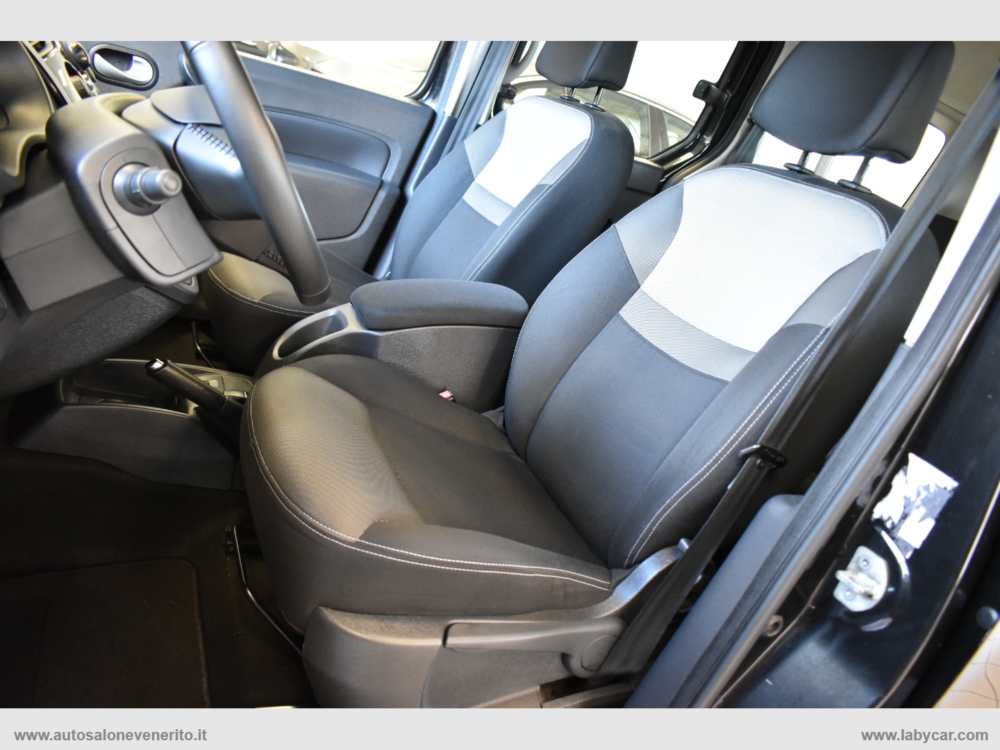 Grand Kangoo 1.5 dCi 110 CV S&S 7 posti - immagine 13