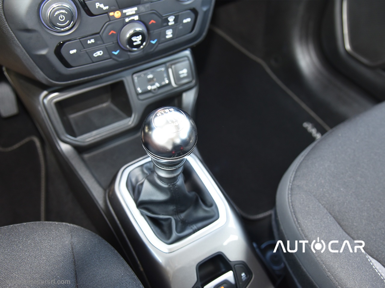 Renegade 1.6 Mjt 130CV Limited - immagine 13