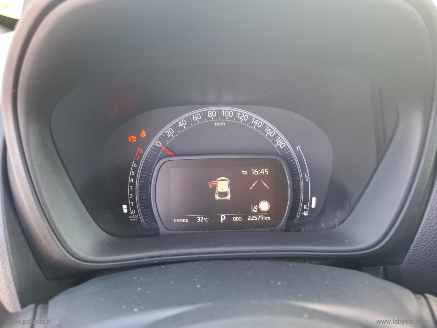 Aygo X 1.0 VVT-i 72 CV 5p.LoungeAirS-CVT - immagine 13