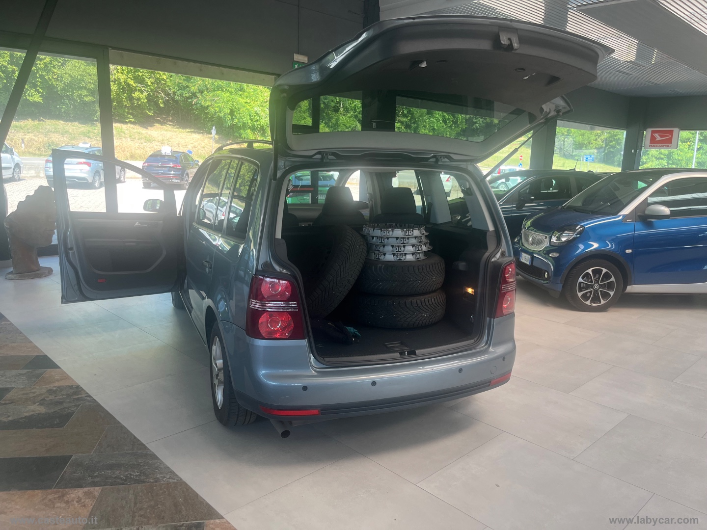 Touran 2.0 Conceptline Ecofuel 7 POSTI - immagine 13