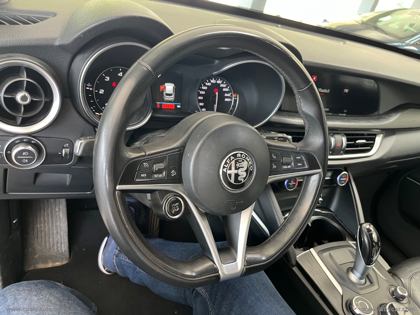 Stelvio 2.2 T.diesel 210 CV AT8 Q4 Exec. - immagine 13