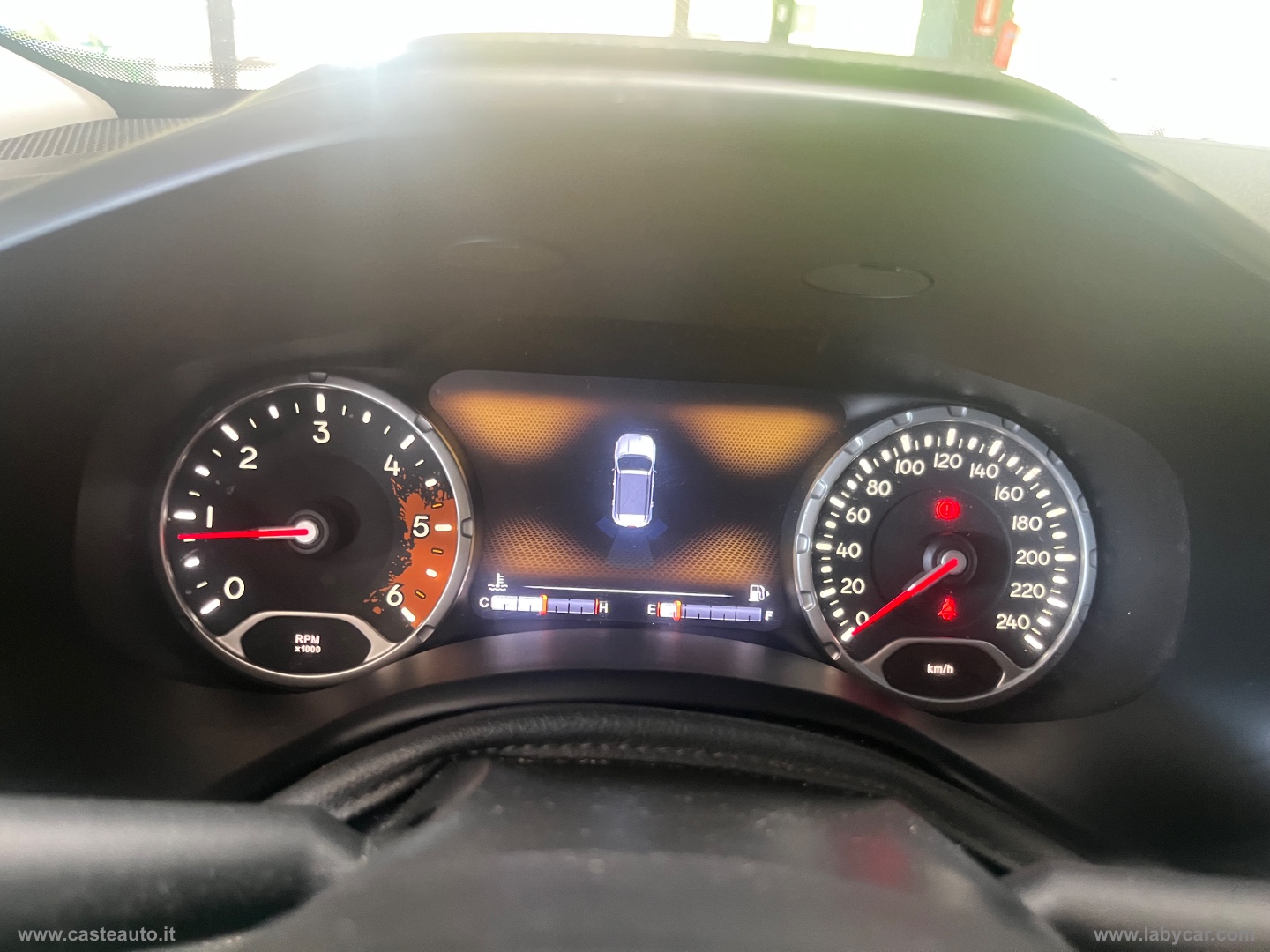 Renegade 1.6 Mjt 120CV Limited - immagine 13
