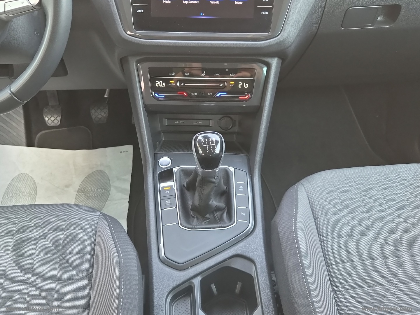 Tiguan 2.0 TDI UNICO PROPRIETARIO - immagine 13
