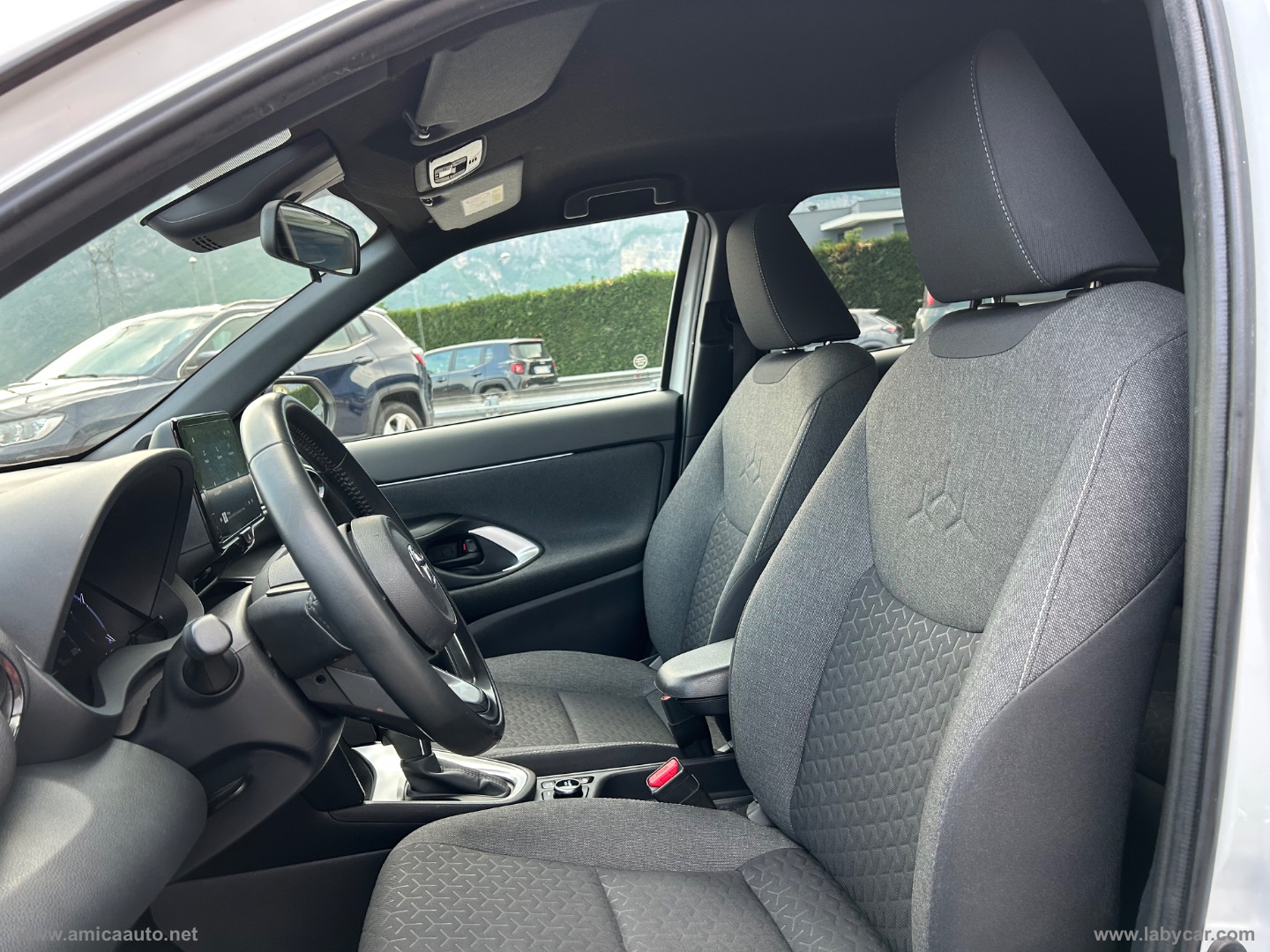 Yaris Cross 1.5 Hyb. 5p. E-CVT AWD Trend - immagine 13