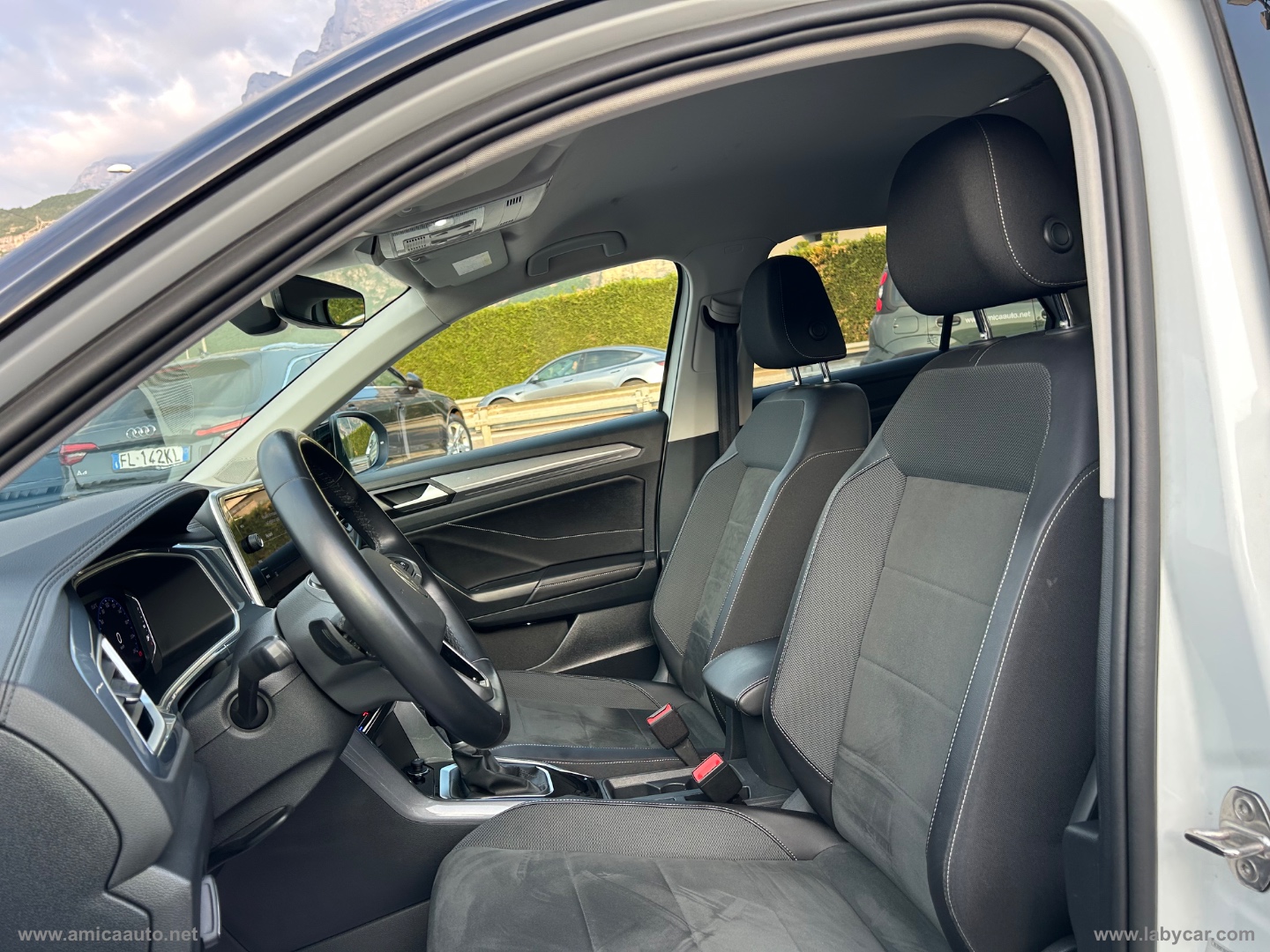 T-Roc 1.5 TSI ACT DSG Style - immagine 13
