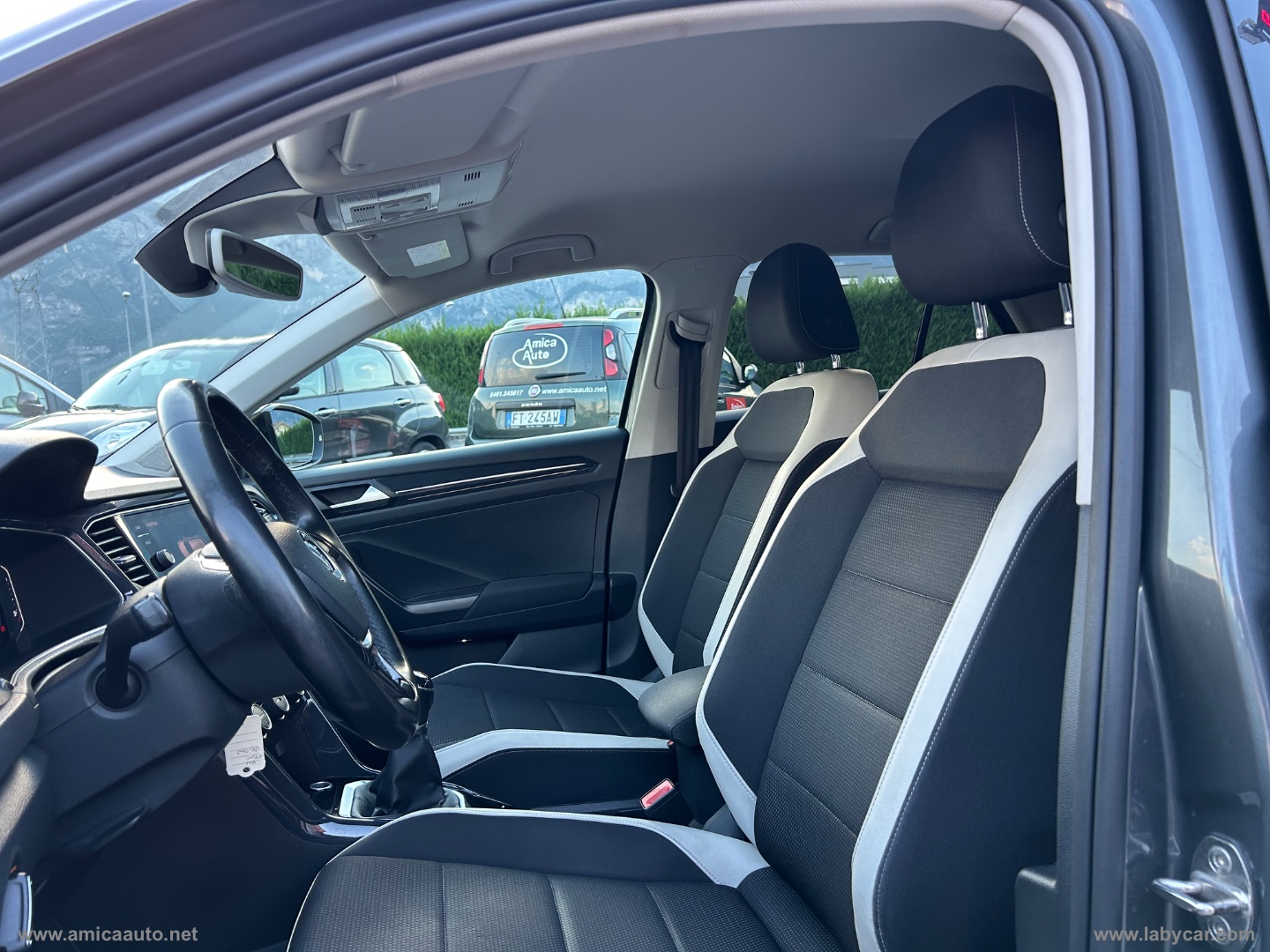 T-Roc 1.6 TDI SCR Advanced BlueMot.Tech. - immagine 13