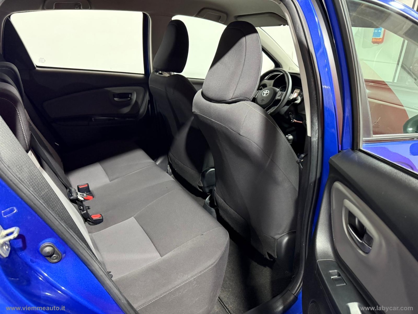 Yaris 1.5 5p. Lounge - immagine 13