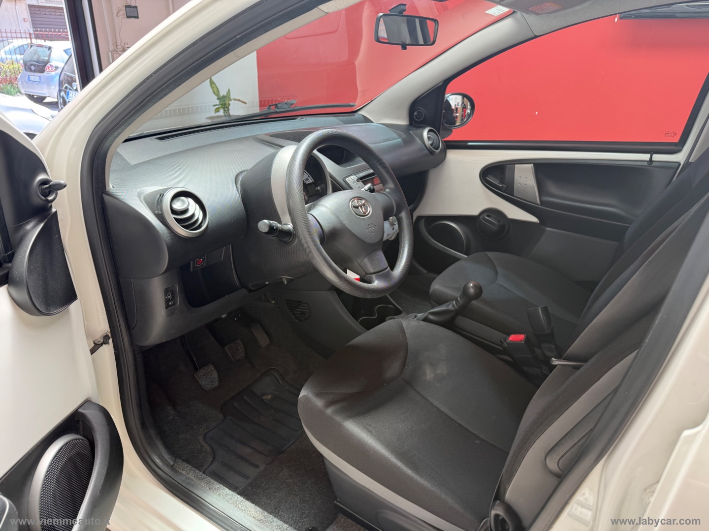 Aygo 1.0 VVT-i 5p. Now - immagine 13