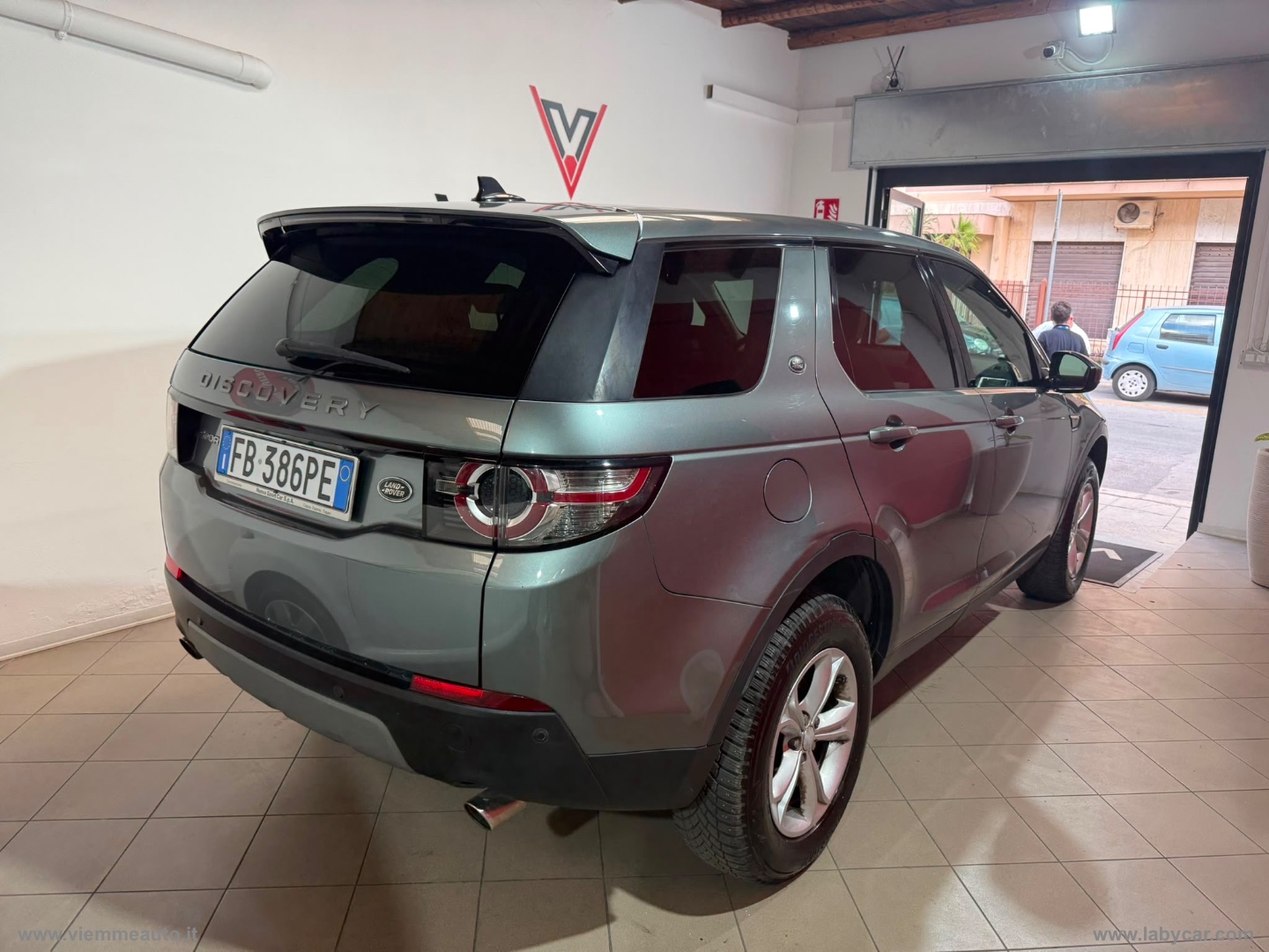 Discovery Sport 2.2 TD4 HSE Luxury - immagine 13