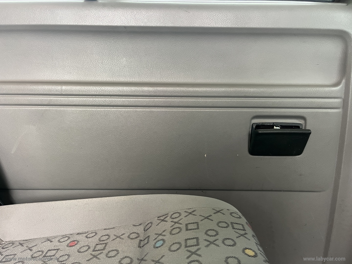 Transporter 1.9 TDI 102CV PC Kombi - immagine 13