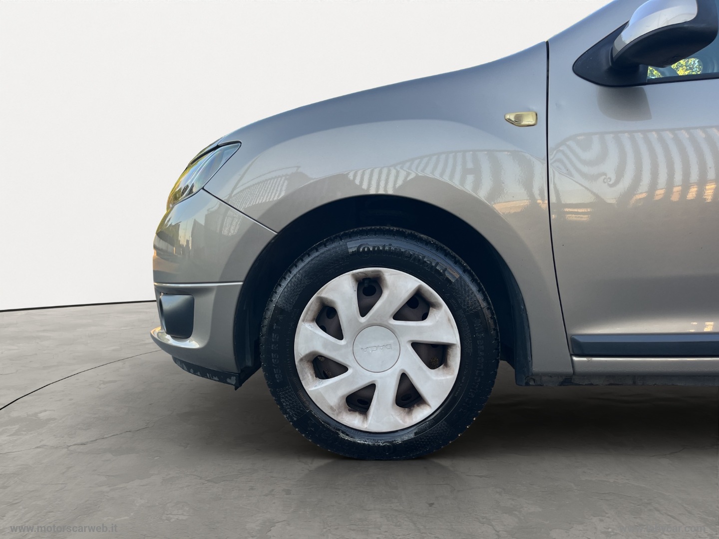 Logan MCV 1.5 dCi 8V 75 CV Ambiance - immagine 13