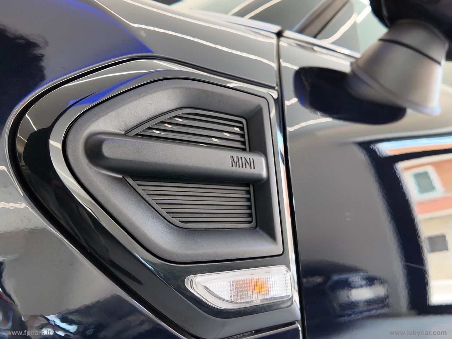 Mini Cooper D Business Countryman Aut. - immagine 13