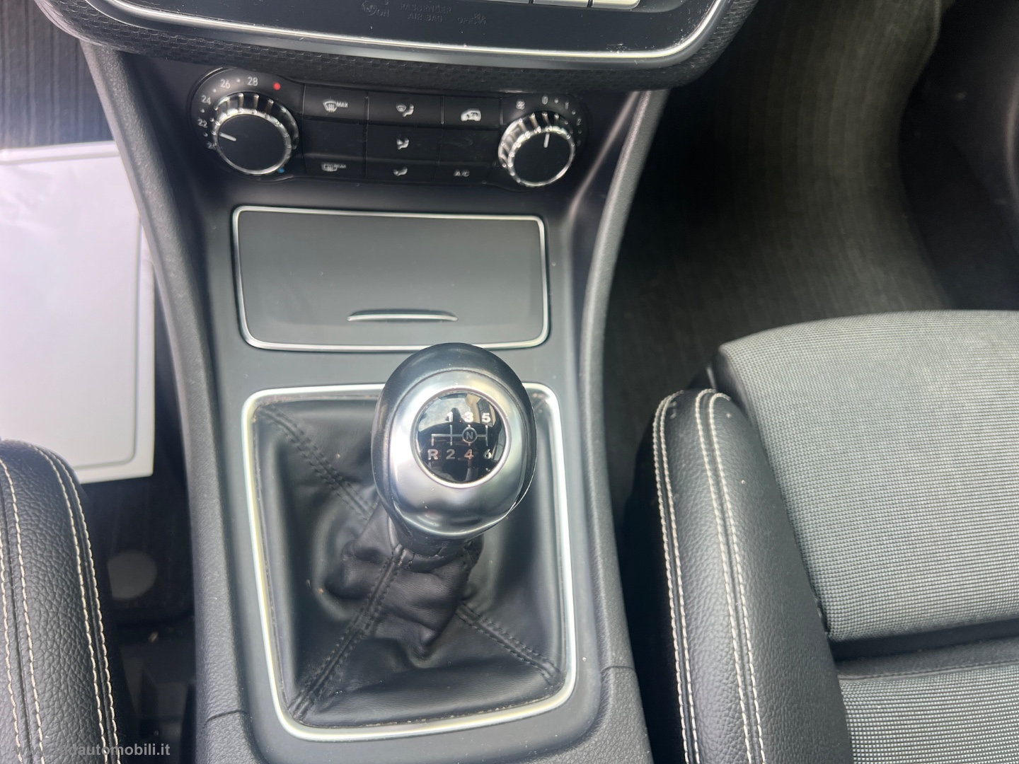 A 180 d Premium PACK AMG - immagine 13