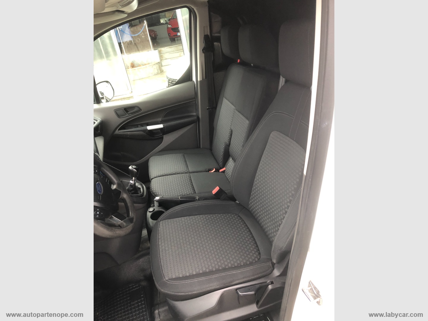 Tran.Con. 200 1.5TDCi 100 PC Furg. Trend - immagine 13