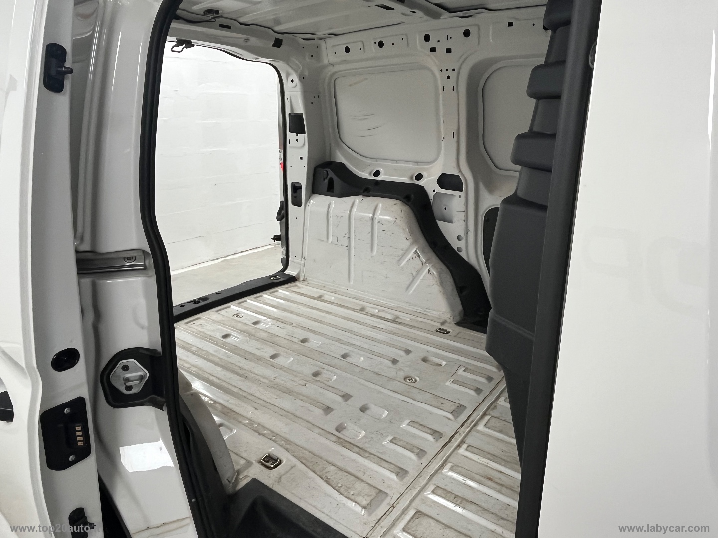 Caddy 2.0 TDI 102CV Furgone - immagine 13