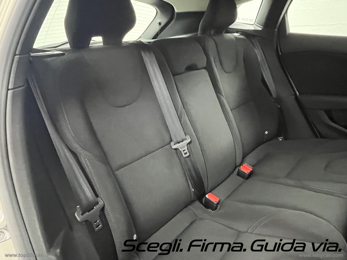 V40 Cross Country D2 Geartronic Business - immagine 13