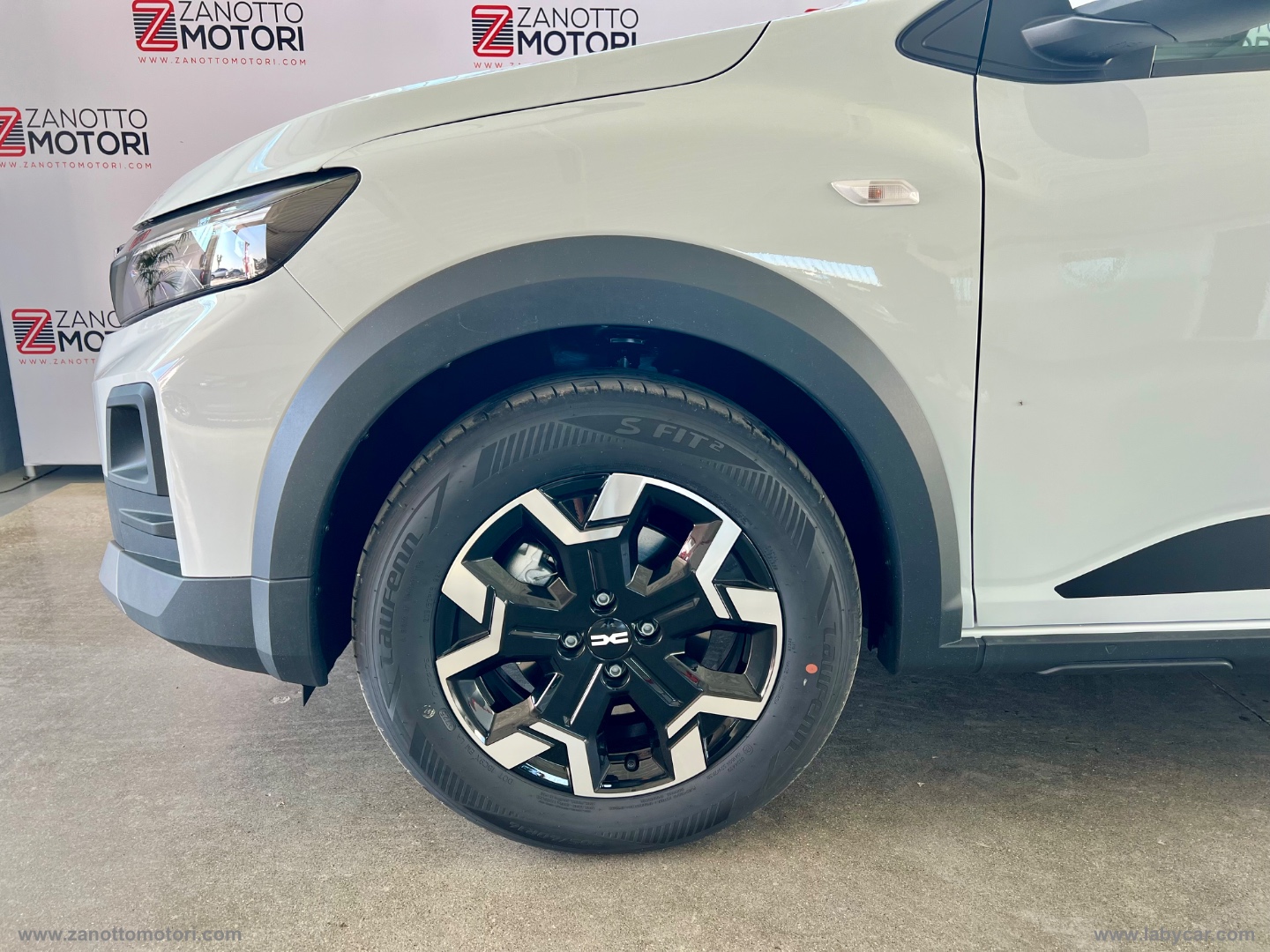 Sandero Stepway Eco-G 120CV Expression PREZZO REALE - immagine 13