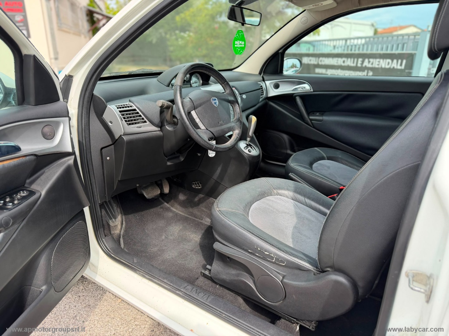 Ypsilon 1.4 16V Platino AUTOMATICA - immagine 13