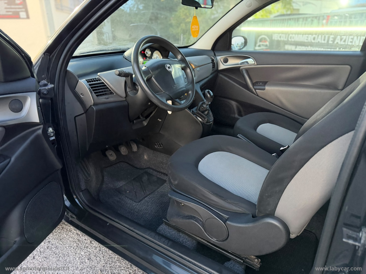 Ypsilon 1.2 Argento - immagine 13