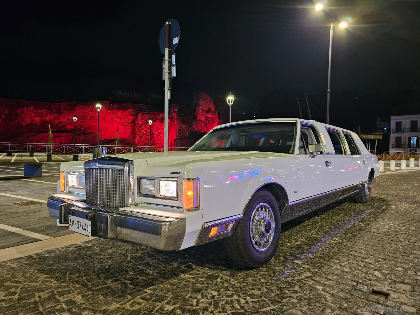 TOWN CAR - immagine 13
