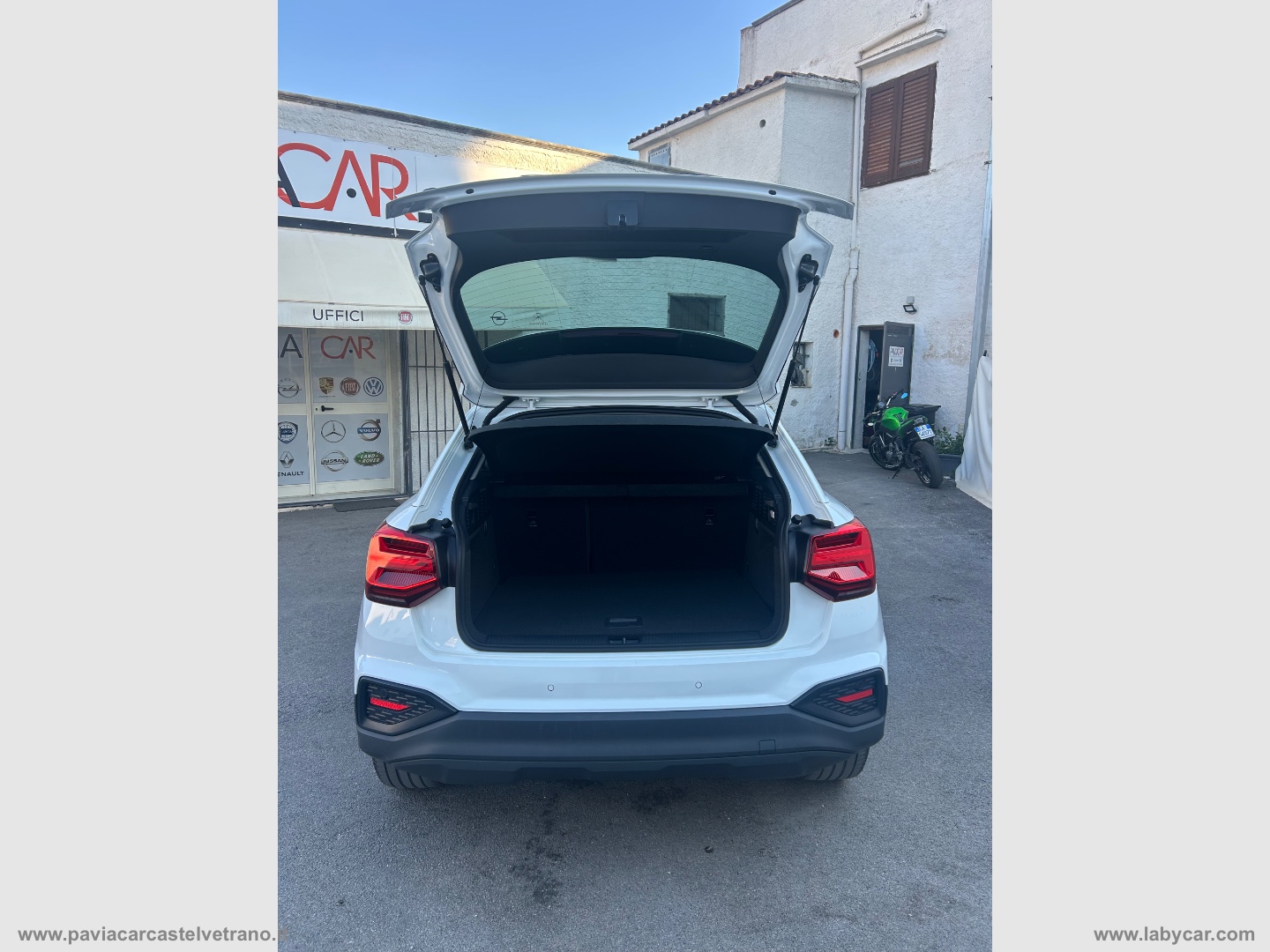 Q2 30 TDI S tronic Identity Black - immagine 13