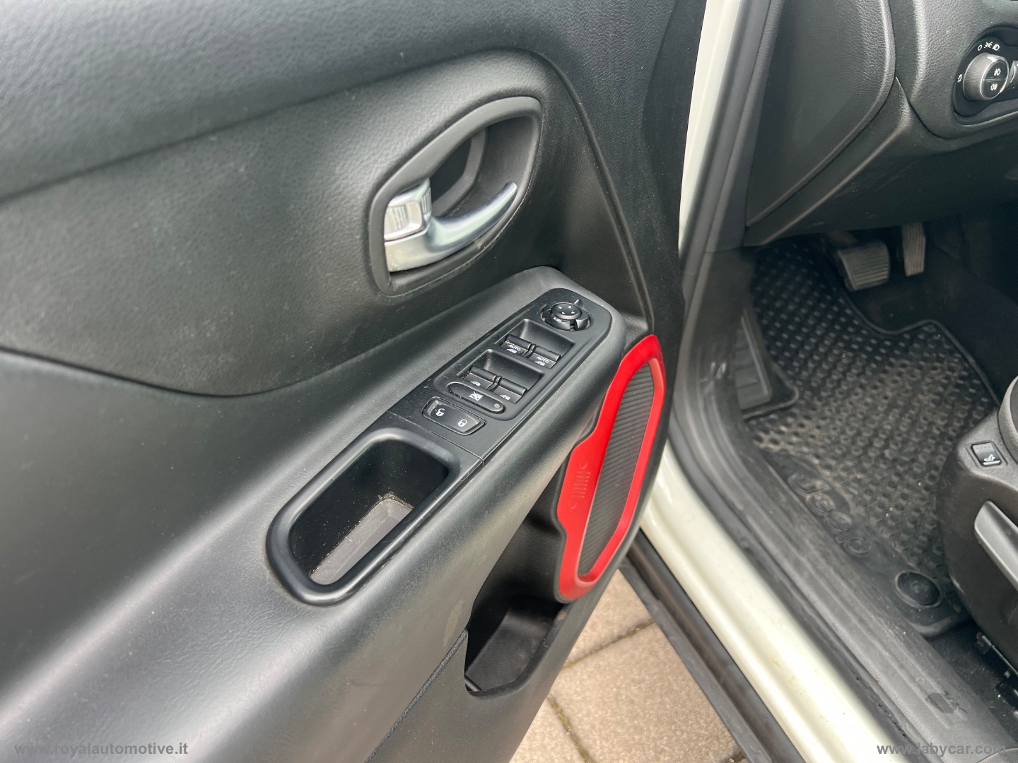 Renegade 2.0 Mjt 170CV 4WD AD.L. Tr.hawk - immagine 13