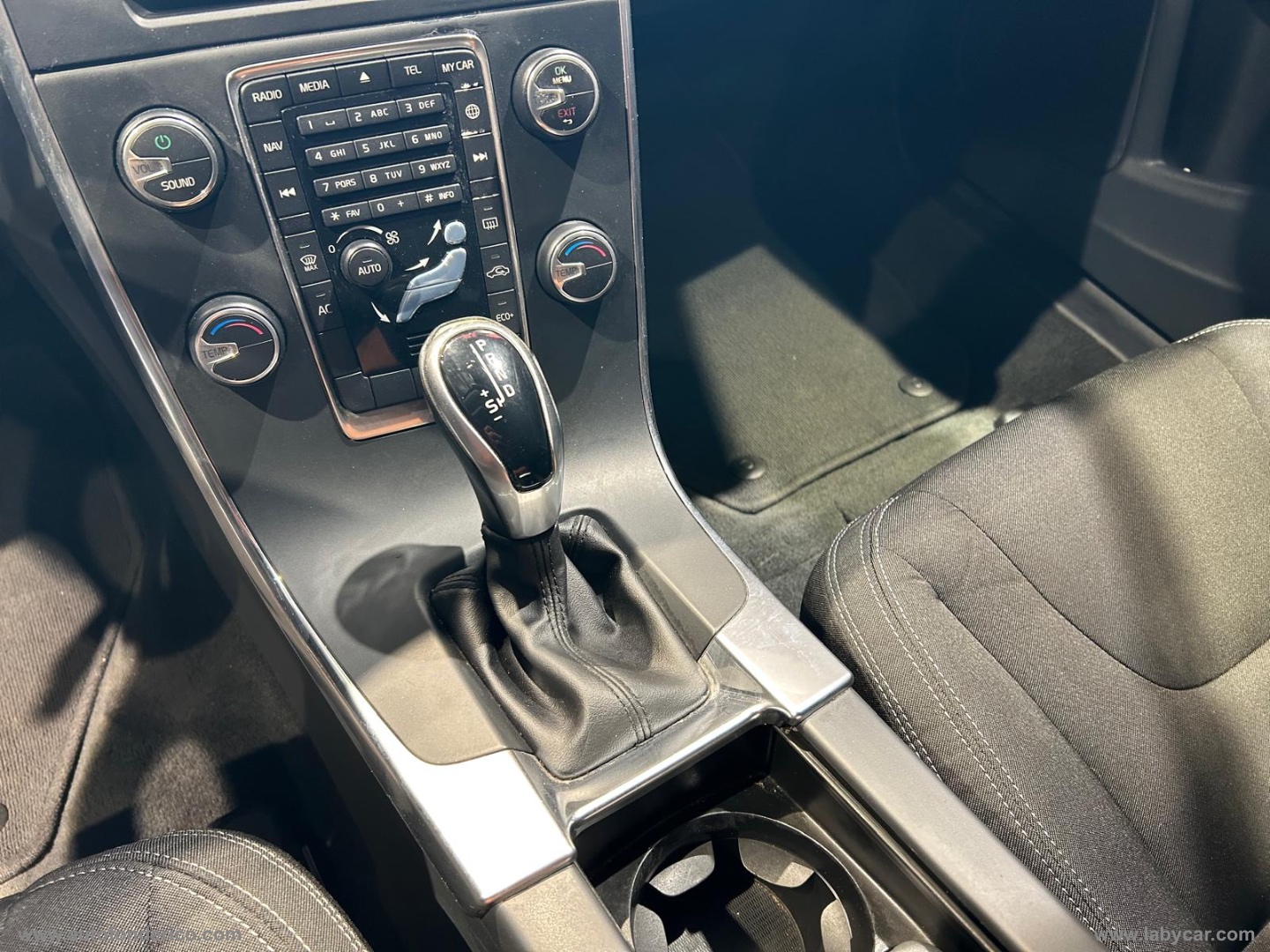 V60 D2 Geartronic Dynamic Edition - immagine 13