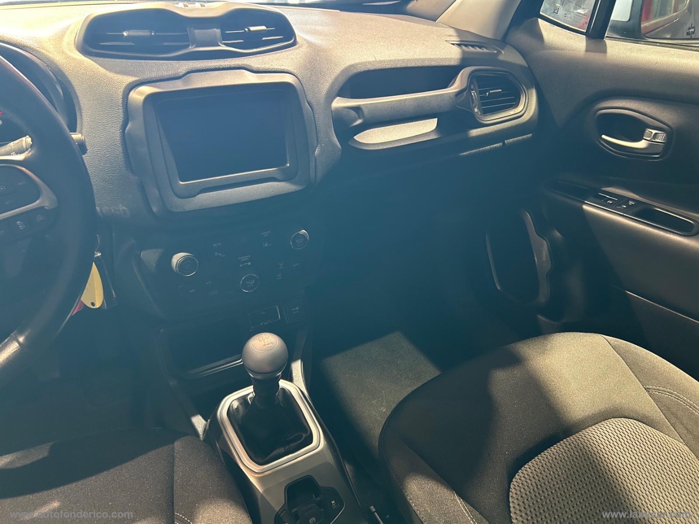 Renegade 1.6 Mjt 120CV Limited - immagine 13
