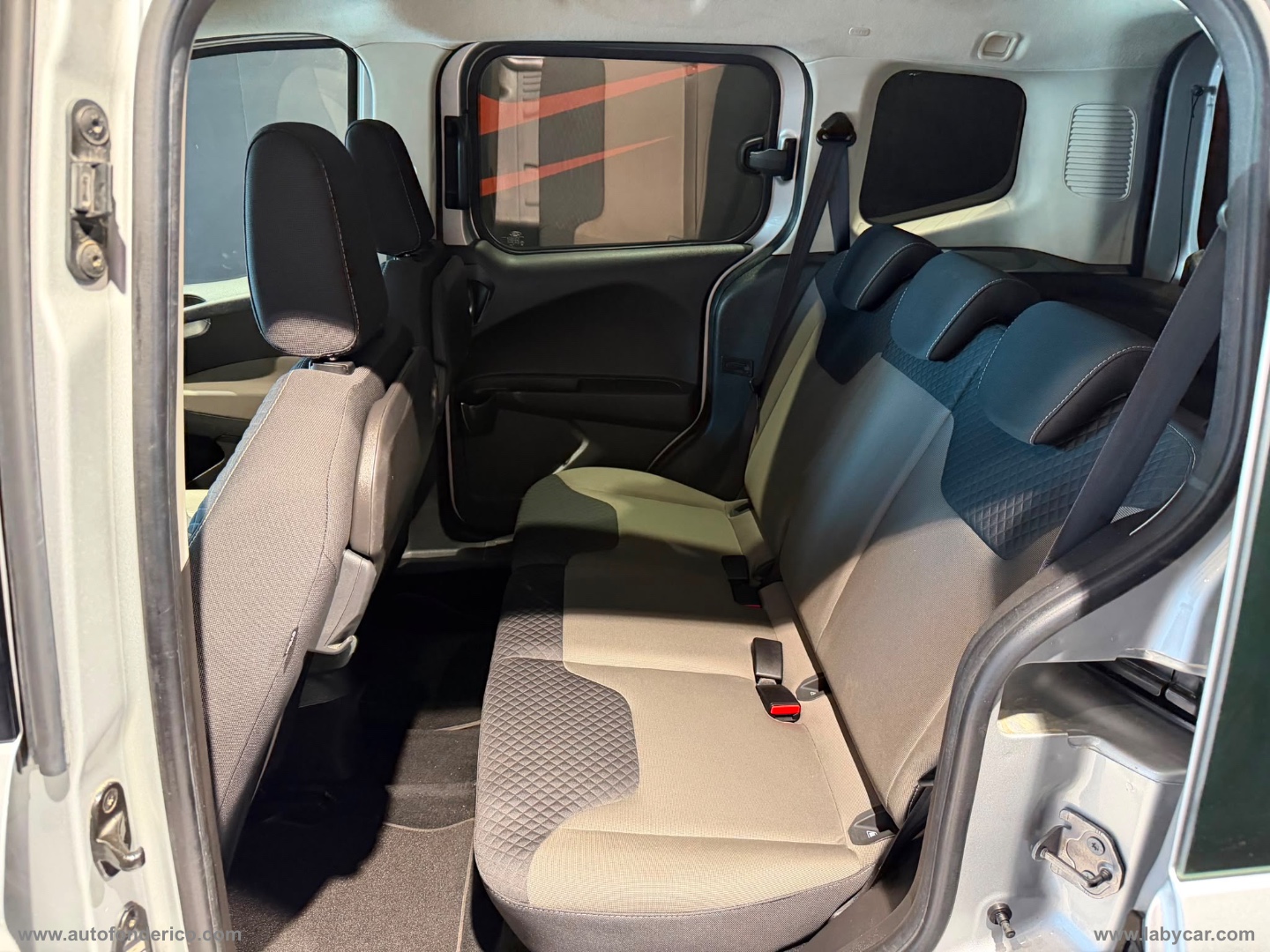 Tourneo Courier 1.5 TDCI 75 CV S&S Plus - immagine 13