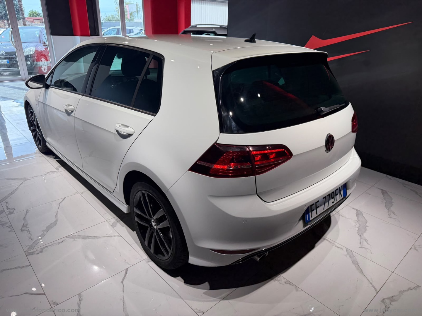 Golf 1.6 TDI 110 CV R-LINE - immagine 13