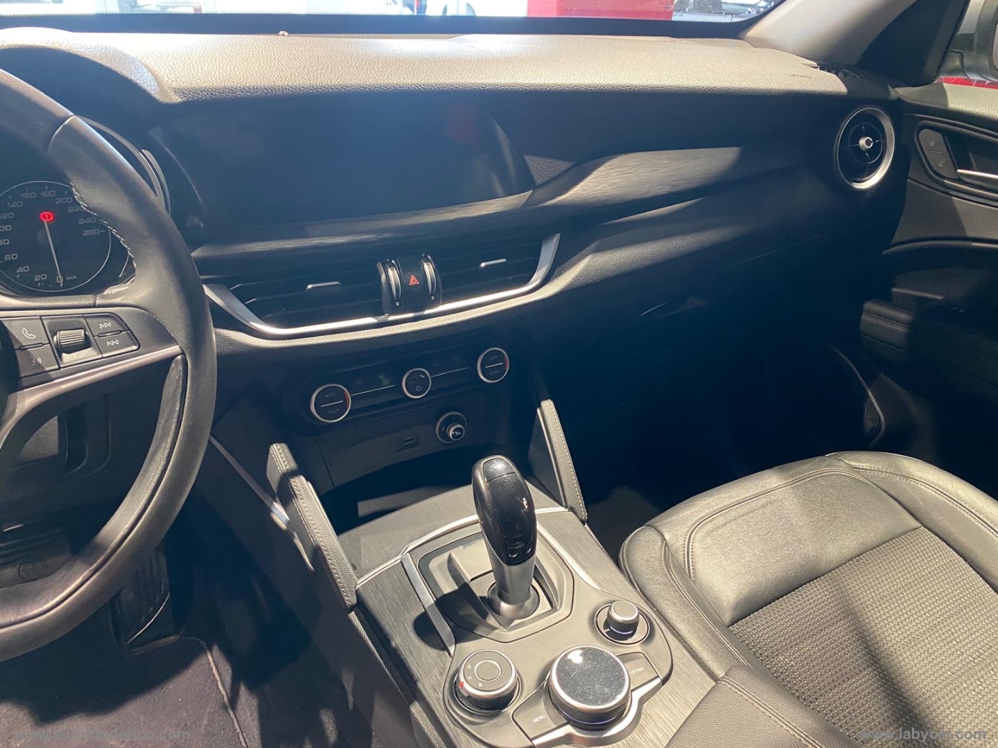 Stelvio 2.2 Diesel 210 CV AT8 Q4 EXECUTIVE - immagine 13