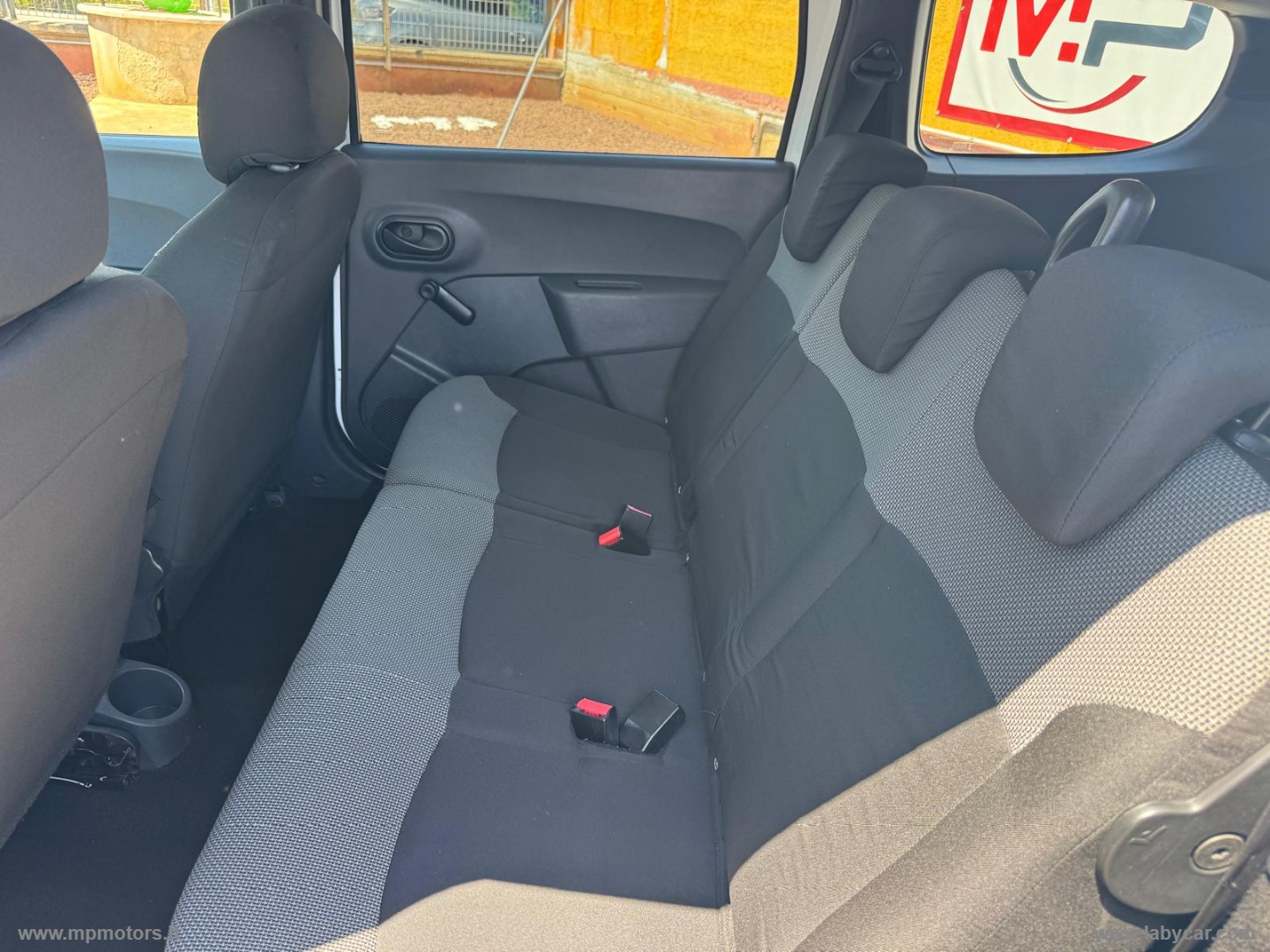 LODGY AMBIANCE 7 POSTI 1.6 100CV GPL - immagine 13