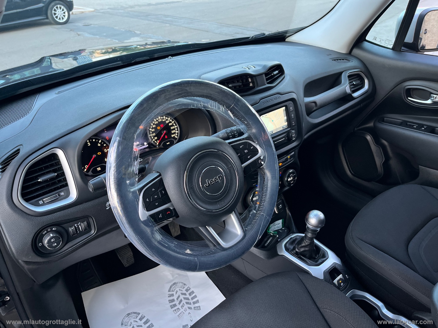 Renegade 1.6 Mjt 120CV Limited TETTO APRIBILE - immagine 13